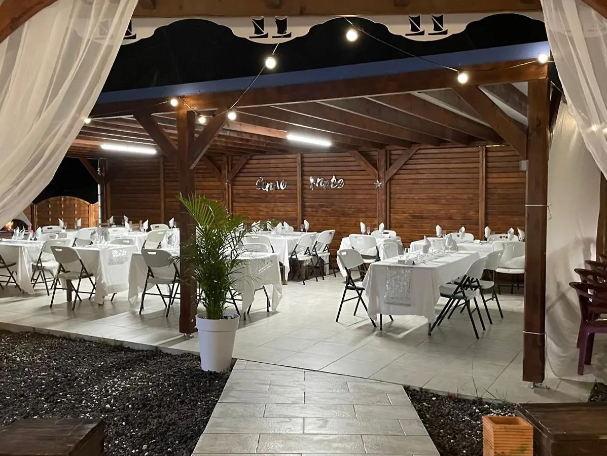 Les Creolines Aparthotel Sainte-Luce